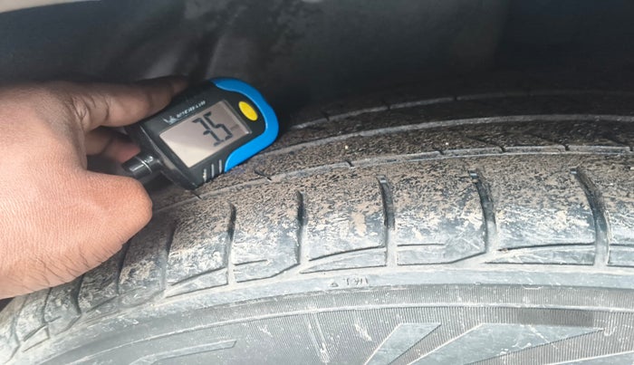 2017 Jeep Compass LIMITED (O) 2.0 DIESEL, Diesel, Manual, 1,10,131 km, tyre