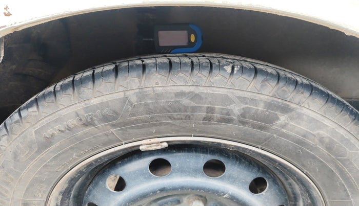 2013 Maruti Ritz VDI, Diesel, Manual, 1,17,102 km, tyre
