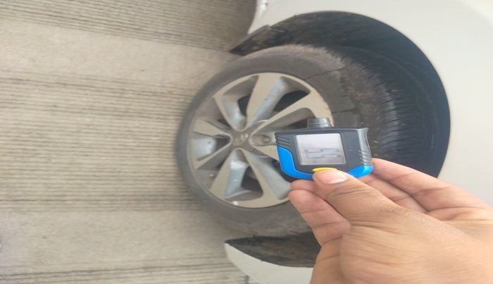 2014 Hyundai Elite i20 ASTA 1.2, Diesel, Manual, 1,99,520 km, tyre