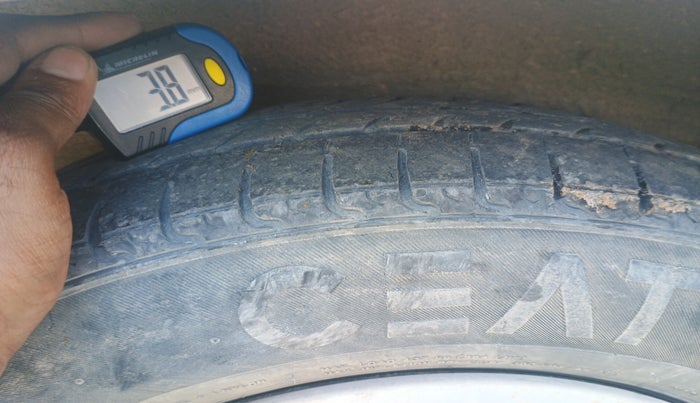 2010 Hyundai i10 MAGNA 1.2, Petrol, Manual, 1,26,926 km, tyre