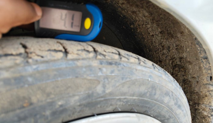 2017 Hyundai Grand i10 SPORTZ 1.1 CRDI, Diesel, Manual, 64,950 km, tyre