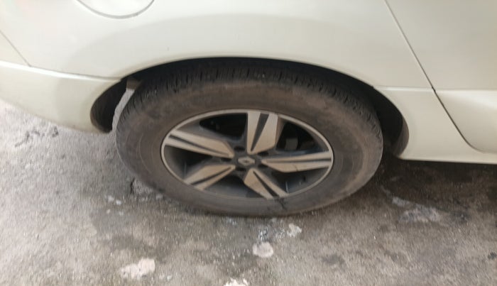 2014 Renault Koleos 4x4 AT, Diesel, Automatic, 1,29,393 km, tyre