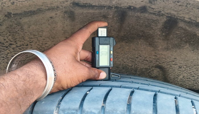 2017 Ford Endeavour TITANIUM 3.2 4X4 AT, Diesel, Automatic, 91,957 km, tyre