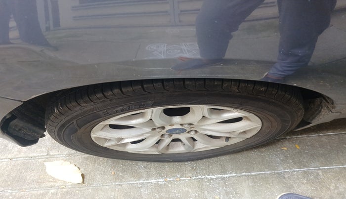 2016 Ford Ecosport TITANIUM 1.5L PETROL AT, Petrol, Automatic, 48,970 km, tyre