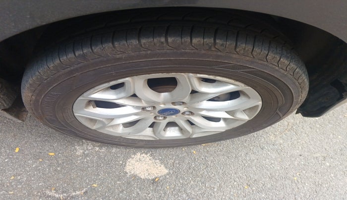 2016 Ford Ecosport TITANIUM 1.5L PETROL AT, Petrol, Automatic, 48,970 km, tyre