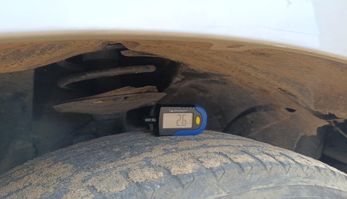 2013 Renault Duster 110 PS RXZ DIESEL, Diesel, Manual, 3,21,385 km, tyre