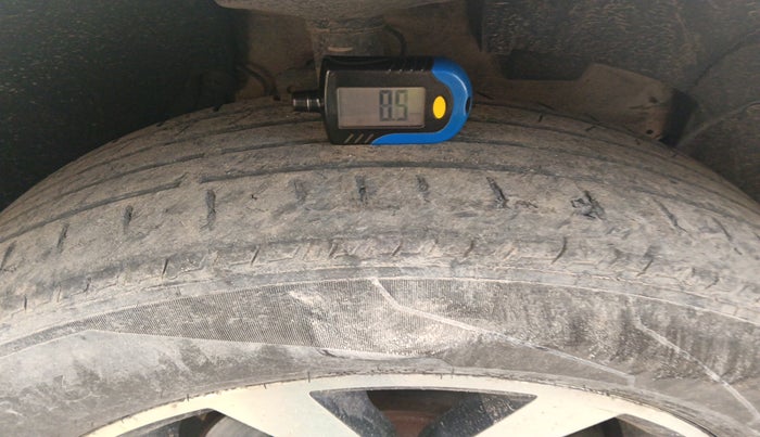 2014 Nissan Terrano XL (D), Diesel, Manual, 3,33,806 km, tyre