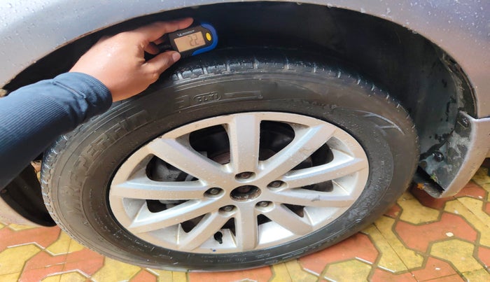 2011 Maruti SX4 ZXI, Petrol, Manual, 96,414 km, tyre