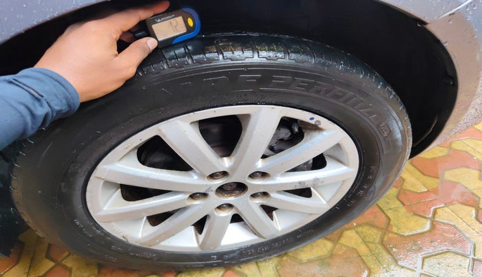 2011 Maruti SX4 ZXI, Petrol, Manual, 96,414 km, tyre