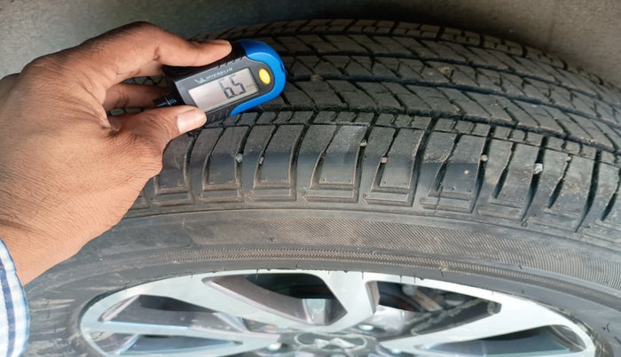 2025 Mahindra SCORPIO-N Z8 L PETROL AT 7 STR, Petrol, Automatic, 5,266 km, tyre