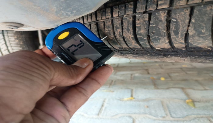 2025 Mahindra SCORPIO-N Z8 L PETROL AT 7 STR, Petrol, Automatic, 5,266 km, tyre