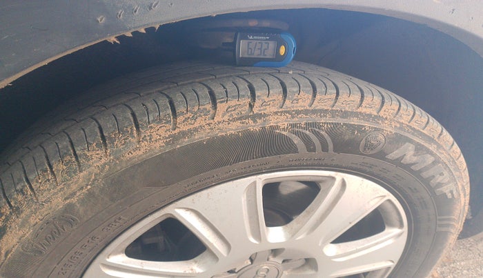 2014 Audi Q3 2.0 TDI MT S EDITION, Diesel, Manual, 1,75,000 km, tyre