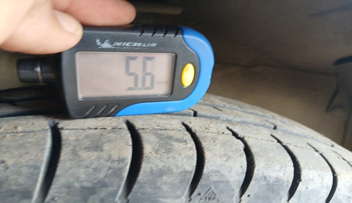 2015 Maruti Alto 800 LXI, Petrol, Manual, 1,00,557 km, tyre