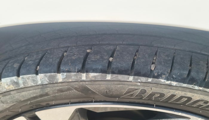 2022 Hyundai NEW I20 ASTA 1.0 GDI TURBO DCT, Petrol, Automatic, 85,172 km, tyre