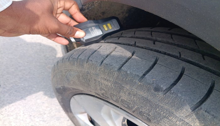 2015 Hyundai Creta BASE 1.4 DIESEL, Diesel, Manual, 1,47,500 km, tyre