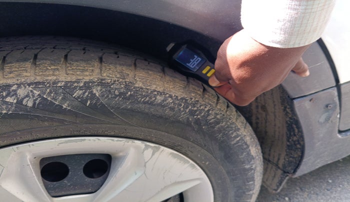 2015 Hyundai Creta BASE 1.4 DIESEL, Diesel, Manual, 1,47,500 km, tyre