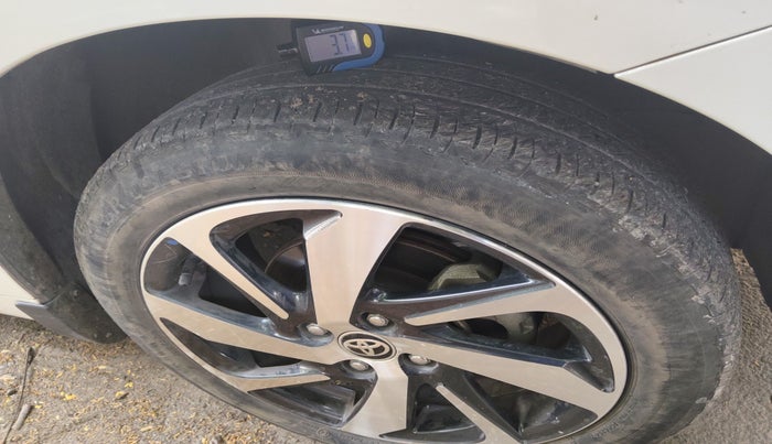 2023 Toyota Glanza V, Petrol, Manual, 1,01,202 km, tyre