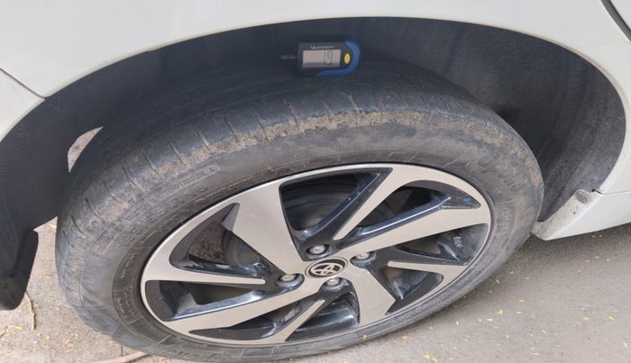 2023 Toyota Glanza V, Petrol, Manual, 1,01,202 km, tyre