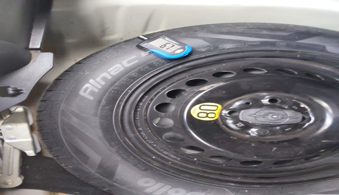 2023 Toyota Glanza V, Petrol, Manual, 1,01,202 km, tyre