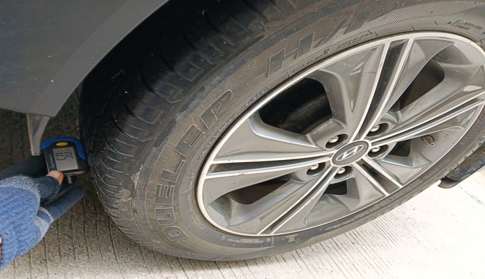 2018 Hyundai Creta SX PLUS AT 1.6 DIESEL, Diesel, Automatic, 1,19,790 km, tyre