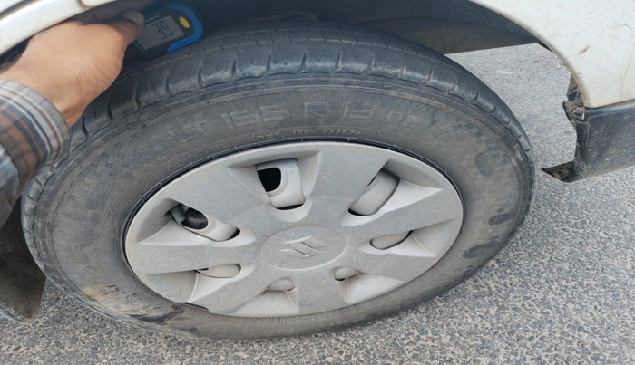 2021 Maruti Eeco 5 STR AC (O), Petrol, Manual, 82,300 km, tyre