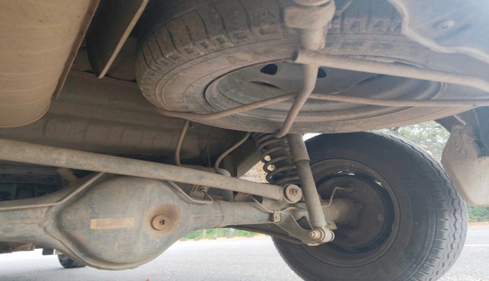 2021 Maruti Eeco 5 STR AC (O), Petrol, Manual, 82,300 km, tyre