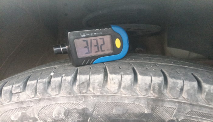 2023 Maruti Swift VXI CNG, Petrol, Manual, 44,261 km, tyre