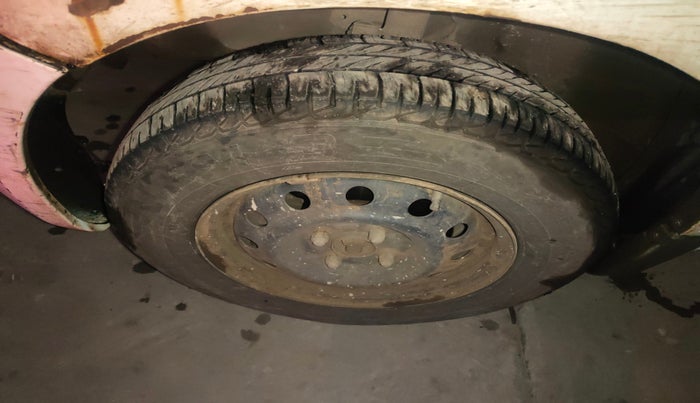 2011 Maruti Ritz LXI, Petrol, Manual, 63,284 km, tyre