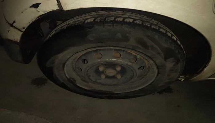 2011 Maruti Ritz LXI, Petrol, Manual, 63,284 km, tyre