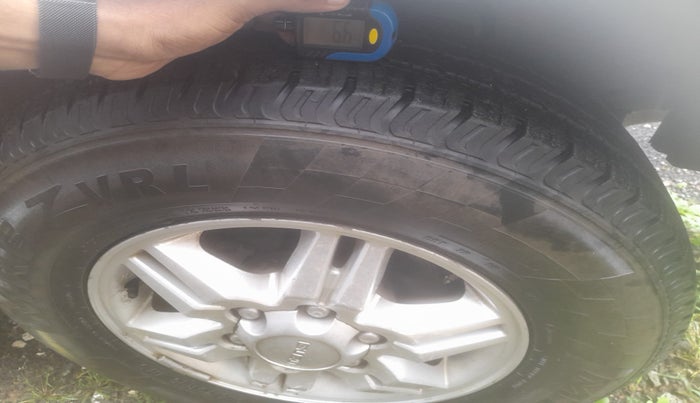 2014 ISUZU MU-7 4x2 MT, Diesel, Manual, 1,17,723 km, tyre