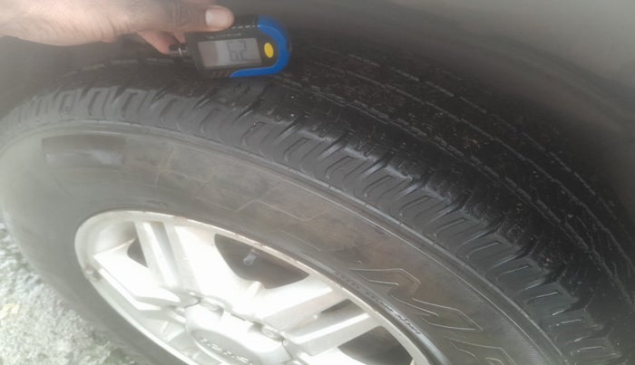 2014 ISUZU MU-7 4x2 MT, Diesel, Manual, 1,17,723 km, tyre