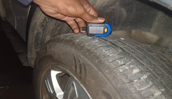 2012 Mahindra XUV500 W8, Diesel, Manual, 1,72,309 km, tyre