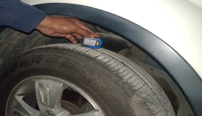 2012 Mahindra XUV500 W8, Diesel, Manual, 1,72,309 km, tyre