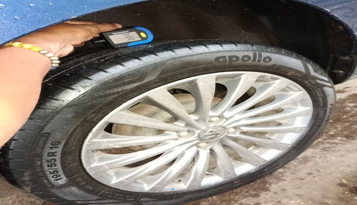 2017 Maruti Ciaz ALPHA  AT 1.4  PETROL, Petrol, Automatic, 77,386 km, tyre