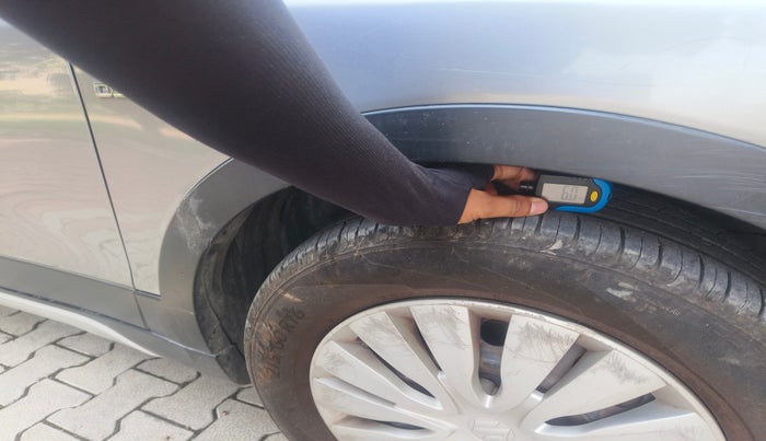 2016 Maruti S Cross SIGMA 1.3, Diesel, Manual, 69,840 km, tyre