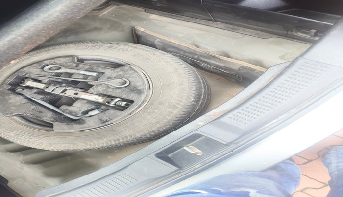 2016 Maruti S Cross SIGMA 1.3, Diesel, Manual, 69,840 km, tyre