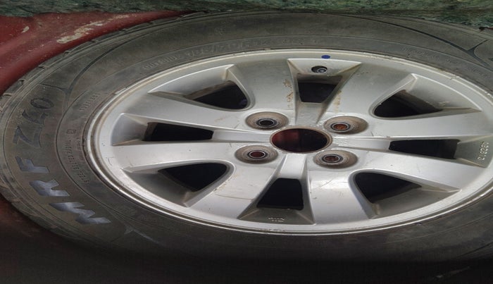 2010 Maruti Ritz ZXI, Petrol, Manual, 68,457 km, tyre