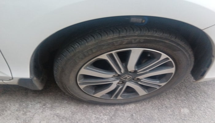 2022 Honda Amaze 1.2L I-VTEC VX CVT, Petrol, Automatic, 17,550 km, tyre