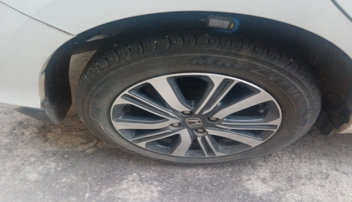 2022 Honda Amaze 1.2L I-VTEC VX CVT, Petrol, Automatic, 17,550 km, tyre