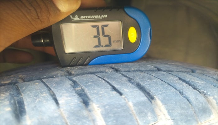 2017 Datsun Redi Go T (O), Petrol, Manual, 32,884 km, tyre