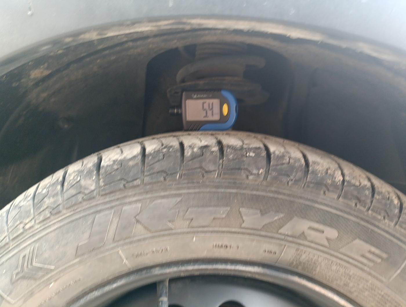 2019 Tata NEXON XE PETROL, Petrol, Manual, 59,105 km, tyre