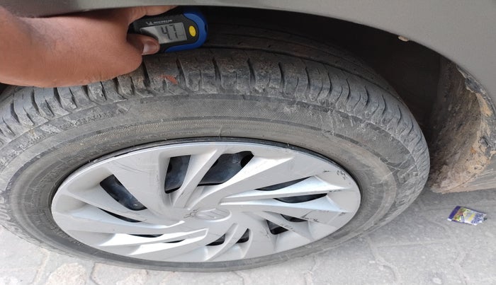 2022 Maruti Ertiga VXI SHVS, Petrol, Manual, 27,742 km, tyre