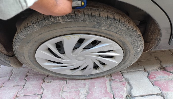2022 Maruti Ertiga VXI SHVS, Petrol, Manual, 27,742 km, tyre