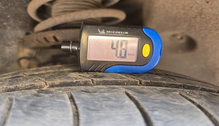 2014 Skoda Rapid ELEGANCE 1.6 TDI CR MT, Diesel, Manual, 74,200 km, tyre