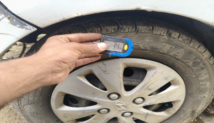 2011 Hyundai i10 MAGNA 1.2, Petrol, Manual, 1,43,316 km, tyre