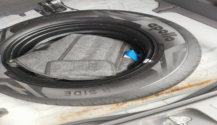 2024 Hyundai Creta SX (O) 1.5 DIESEL AT, Diesel, Automatic, 33,402 km, tyre