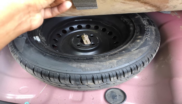 2019 Hyundai Verna 1.6 VTVT SX + AT, Petrol, Automatic, 29,286 km, tyre