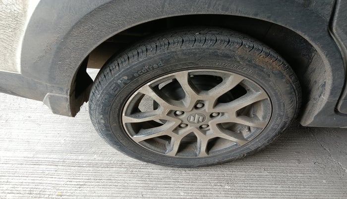 2024 Maruti XL6 ZETA CNG, Petrol, Manual, 8,719 km, tyre