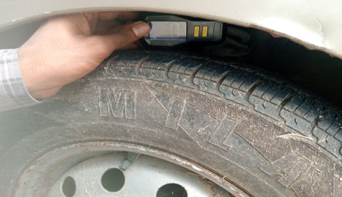 2012 Hyundai i10 ERA 1.1 LPG, Petrol, Manual, 69,403 km, tyre