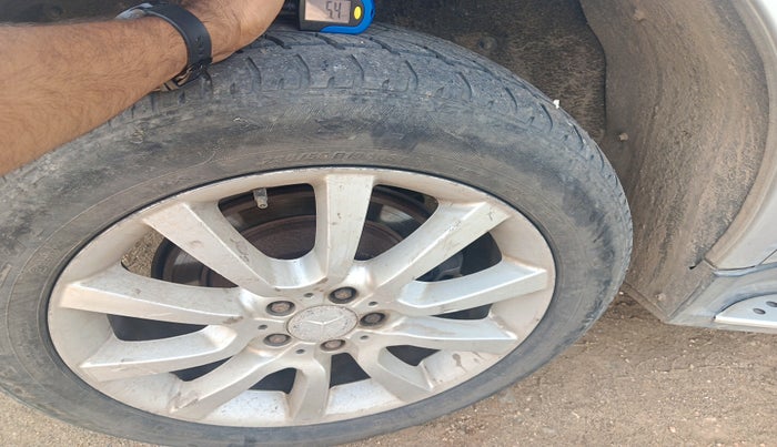 2011 Mercedes Benz Ml Class 350 CDI GRAND EDITION, Diesel, Automatic, 1,56,300 km, tyre